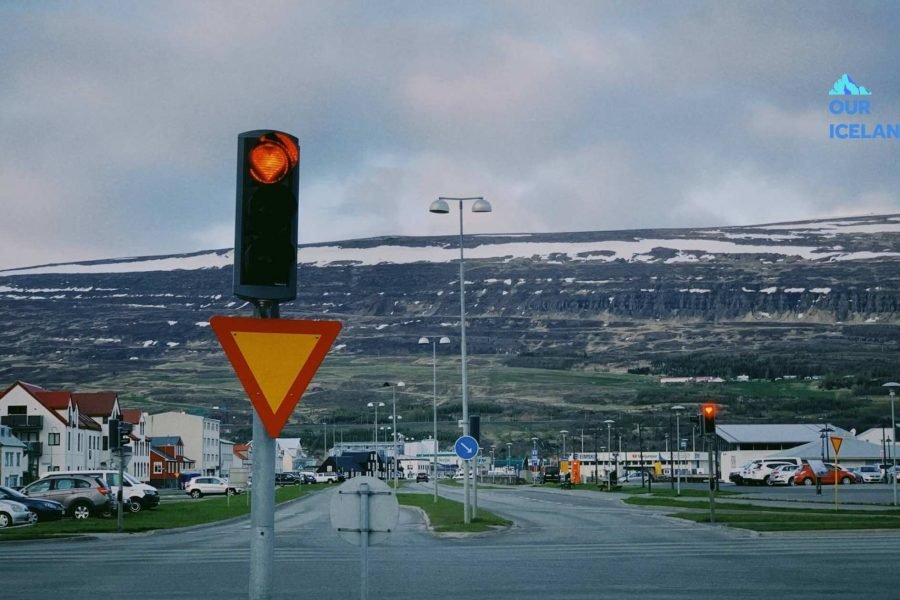 8 Day Iceland Ring road tour with private car & driver